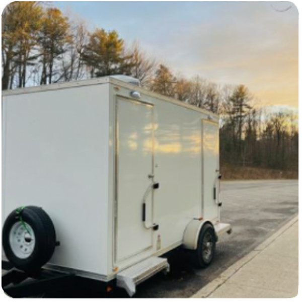 Luxury Restroom Trailers for Rent in the Winter Season