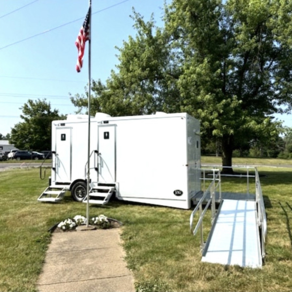 2 Stall + ADA
